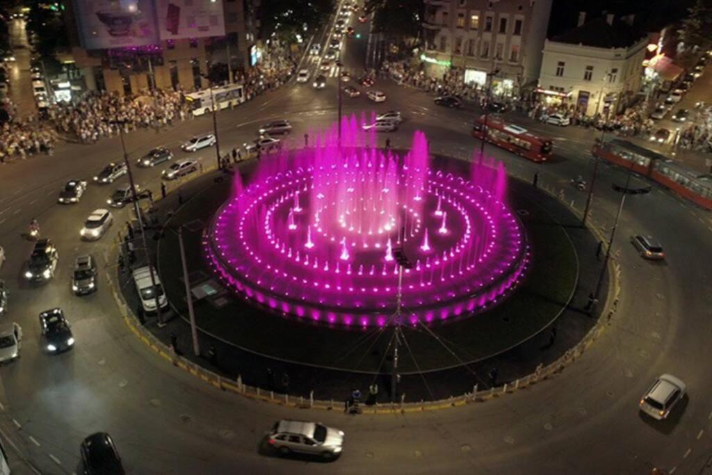 See U In بلغراد المظهر الخارجي الصورة